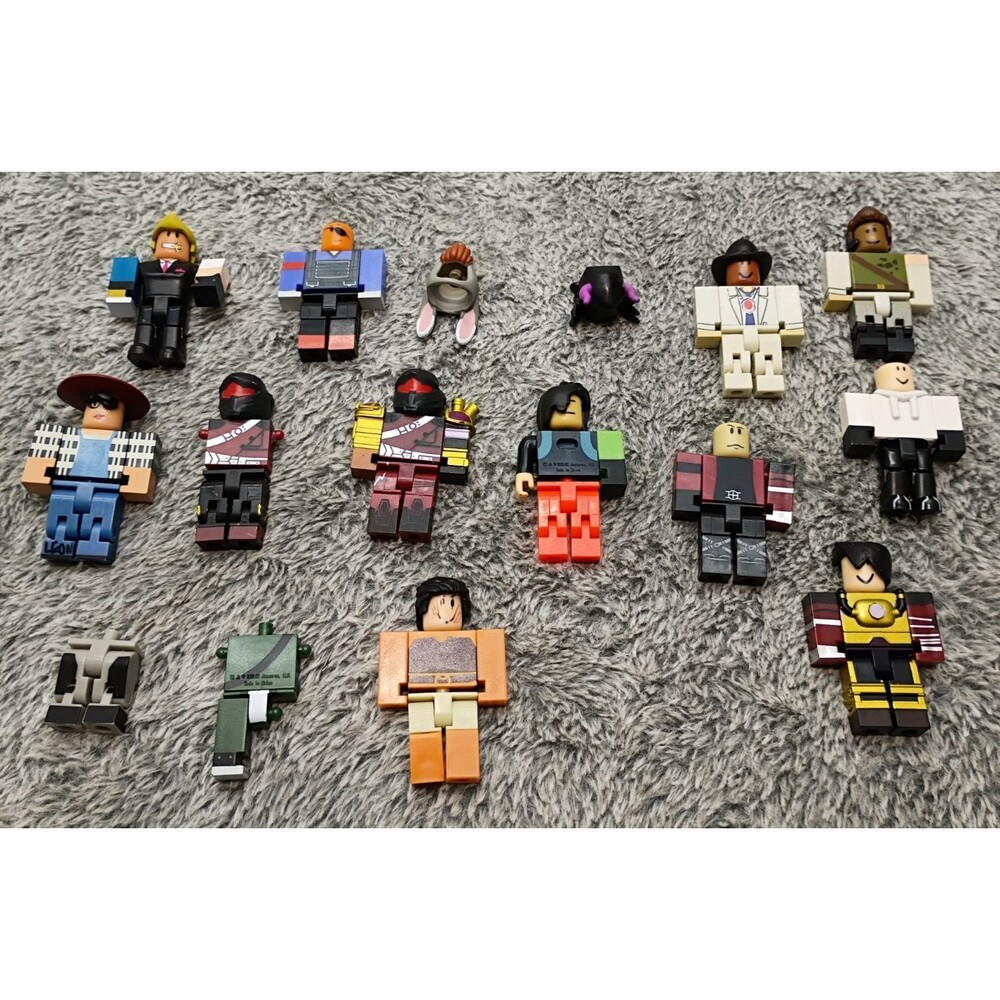Lot Roblox Figures Of People Costumes Characters Accessories Action Figure Toys